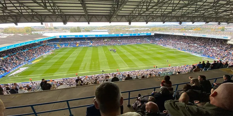 Elland Road: Lịch sử, Di sản và Tương lai của sân vận động Leeds